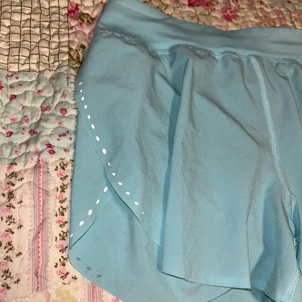 Lululemon shorts - Picture 3 of 6